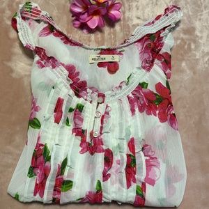 Hollister Ladies Top White with Pink Flowers Gathered Neck and Sleeves Size Smal
